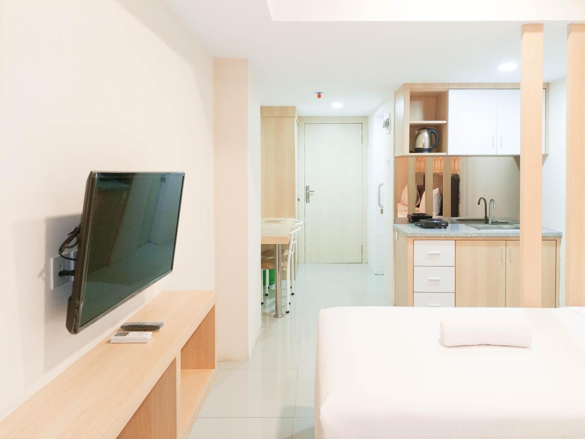 Tranquil And Comfort At De Prima By Travelio Apartemen *